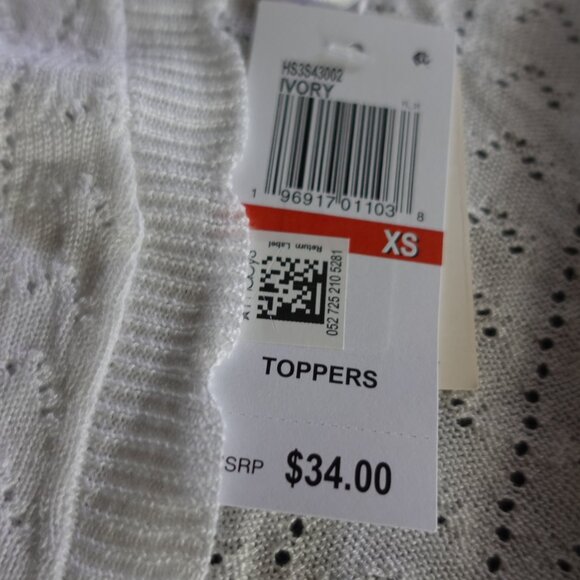 Hippie Rose Sweater NWT - Picture 3 of 3